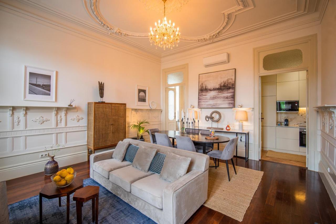 Paraiso Garden Suite--- Spacious & Downtown بورتو المظهر الخارجي الصورة