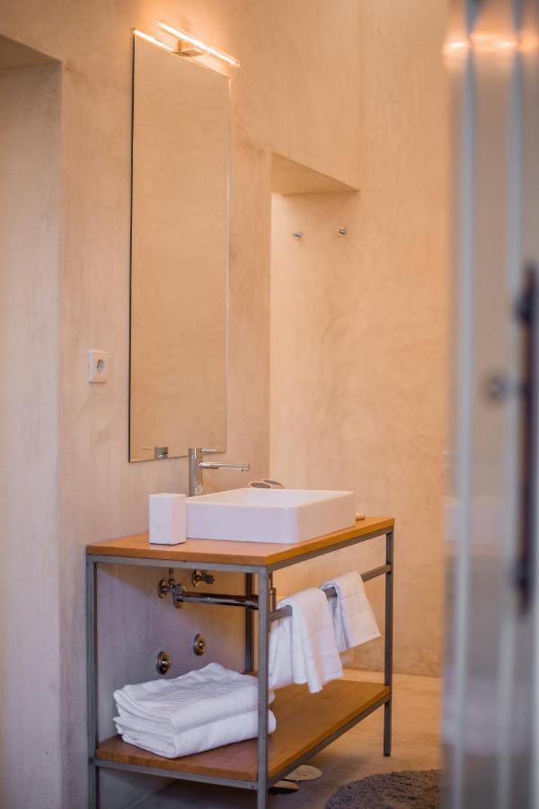 Paraiso Garden Suite--- Spacious & Downtown بورتو المظهر الخارجي الصورة